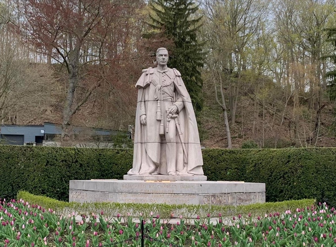 King George Statue Niagara Falls