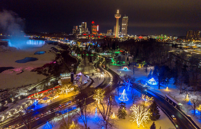winter festival of lights Niagara Falls Canada